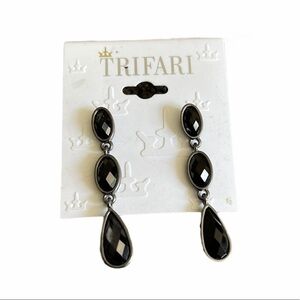 Trifari Black 3 Stone Drop Earrings